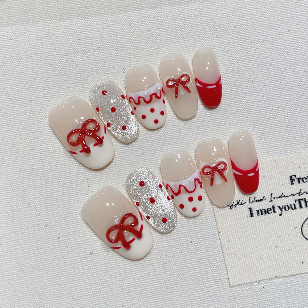 Nail Art Oval - ชุดเล็บปลอมแบบกดติด 10 ชิ้น รูปทรงวงรีสั้น ทำมือ สีขาว