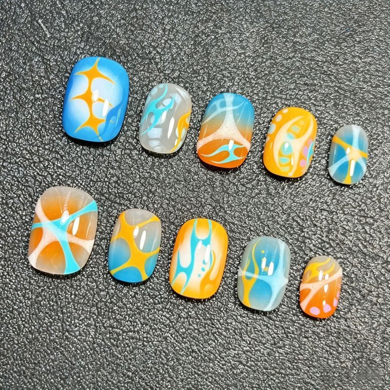 Nail Art Oval - 10 ชิ้น เล็บปลอมลายการ์ตูนดีไซน์เฉพาะตัว รูปทรงสั้นรูปไข่ น่ารัก ตลก